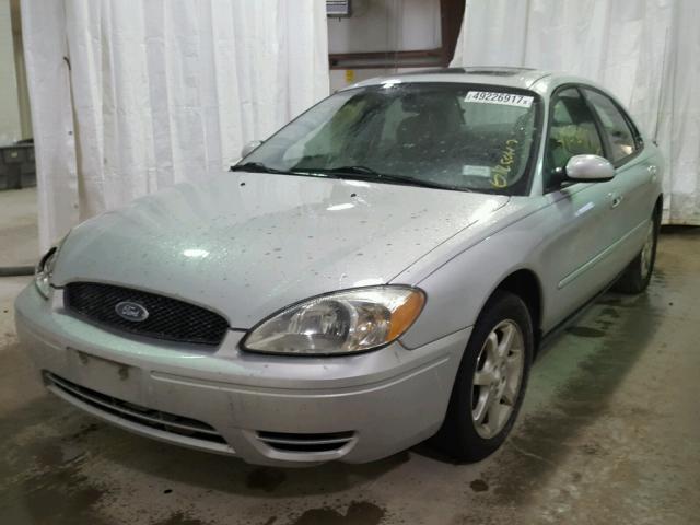 1FAFP56U27A109812 - 2007 FORD TAURUS SEL GRAY photo 2