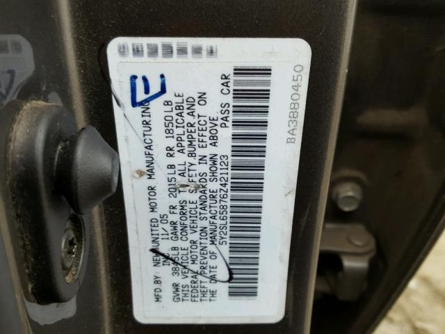 5Y2SL65876Z421123 - 2006 PONTIAC VIBE GRAY photo 10