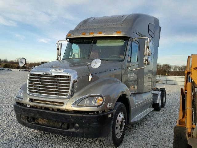 1FUJA6CK570806880 - 2007 FREIGHTLINER CONVENTION SILVER photo 2