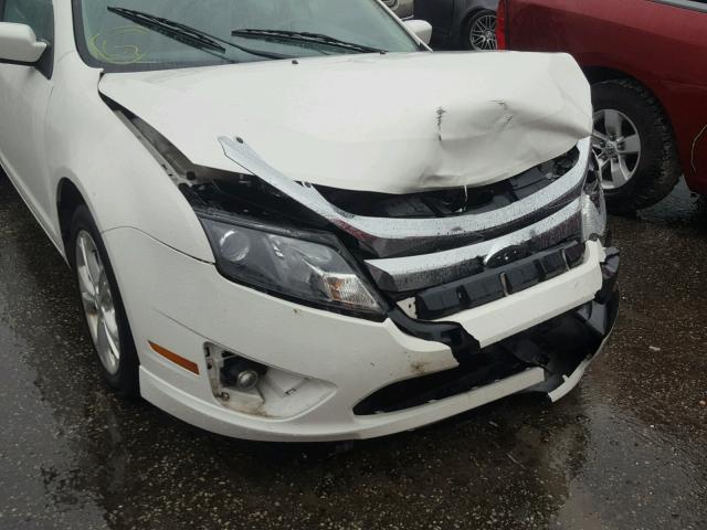 3FAHP0HA2CR417786 - 2012 FORD FUSION SE WHITE photo 9