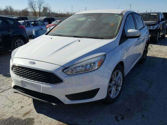 1FADP3F24FL250152 - 2015 FORD FOCUS SE WHITE photo 2