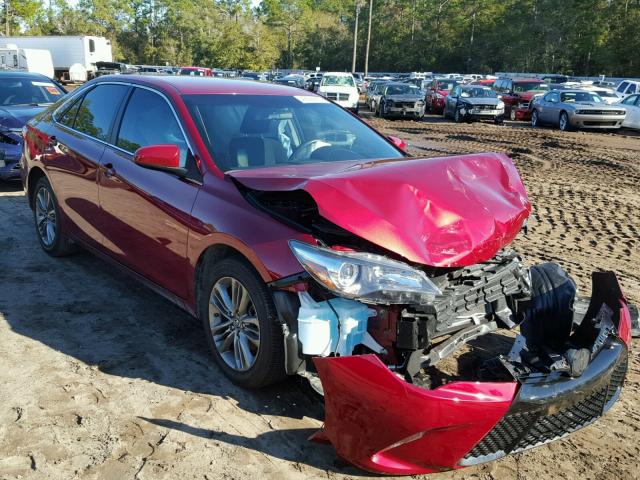 4T1BF1FK9HU635384 - 2017 TOYOTA CAMRY LE RED photo 1