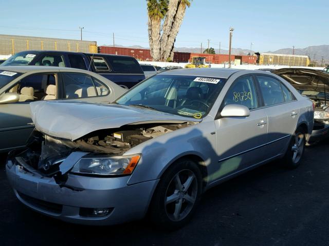 5NPEU46F27H253315 - 2007 HYUNDAI SONATA SE SILVER photo 2