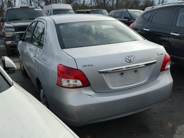 JTDBT903694047957 - 2009 TOYOTA YARIS GRAY photo 3