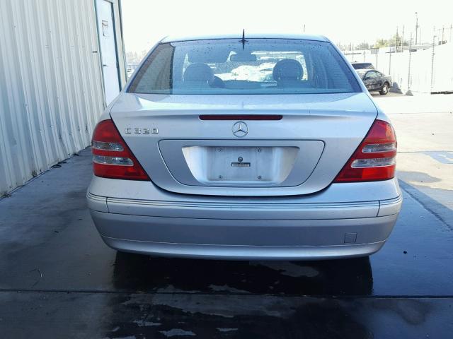 WDBRF64J11F118938 - 2001 MERCEDES-BENZ C 320 SILVER photo 9