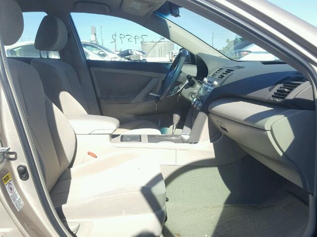 4T4BE46K99R123247 - 2009 TOYOTA CAMRY BASE GOLD photo 5