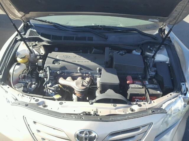 4T4BE46K99R123247 - 2009 TOYOTA CAMRY BASE GOLD photo 7