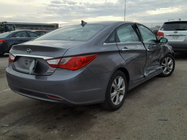 5NPEC4AC7BH307300 - 2011 HYUNDAI SONATA SE GRAY photo 4