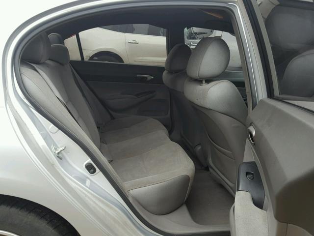 1HGFA16506L133642 - 2006 HONDA CIVIC LX SILVER photo 6