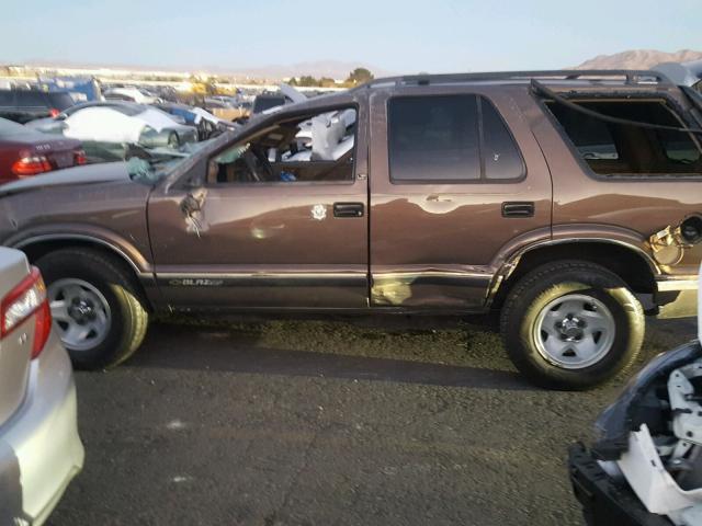 1GNCS13W3V2154346 - 1997 CHEVROLET BLAZER BROWN photo 10