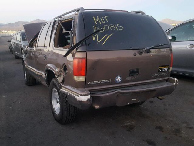 1GNCS13W3V2154346 - 1997 CHEVROLET BLAZER BROWN photo 3