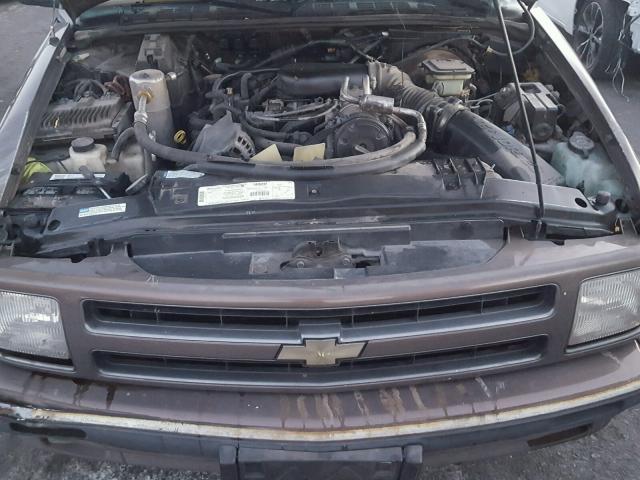 1GNCS13W3V2154346 - 1997 CHEVROLET BLAZER BROWN photo 7