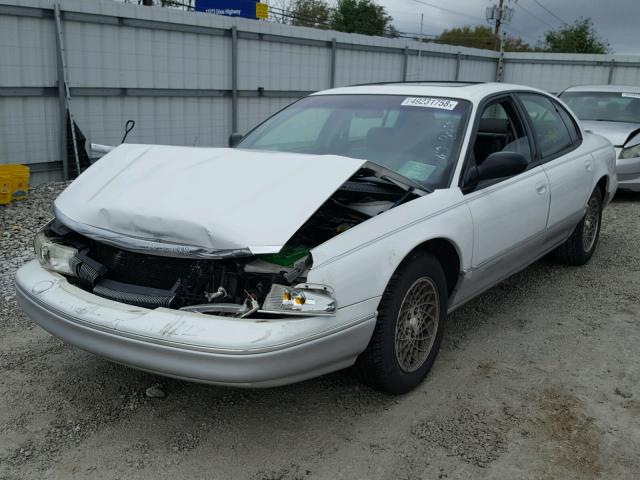 2C3HD46FXRH357449 - 1994 CHRYSLER NEW YORKER WHITE photo 2