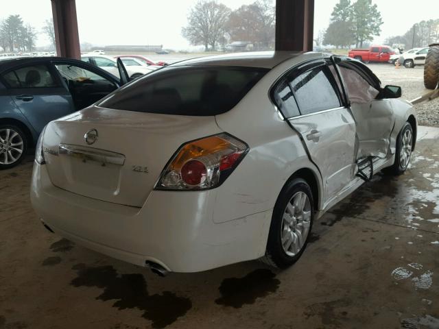 1N4AL2AP9BC176765 - 2011 NISSAN ALTIMA BAS WHITE photo 4