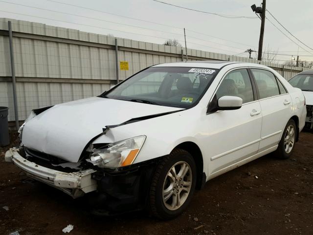 1HGCM56716A119943 - 2006 HONDA ACCORD EX WHITE photo 2