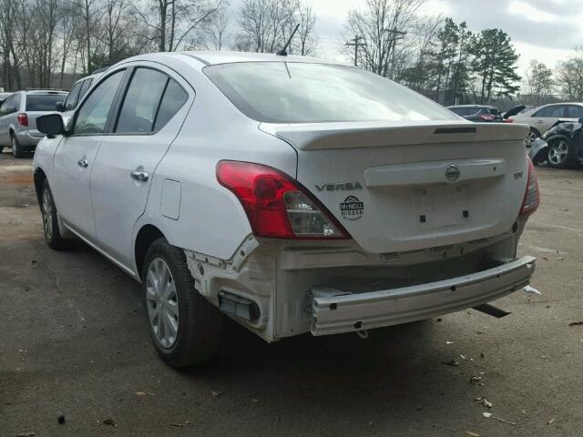 3N1CN7AP2HL852418 - 2017 NISSAN VERSA S WHITE photo 3