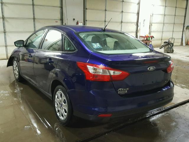 1FAHP3F25CL128557 - 2012 FORD FOCUS SE BLUE photo 3