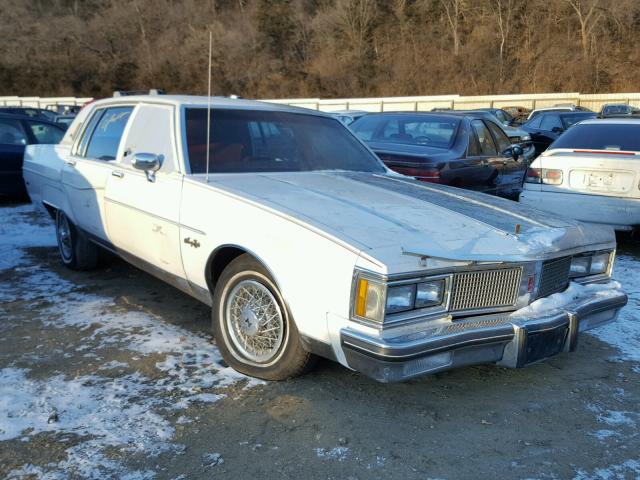 1G3AX69Y1DM788037 - 1983 OLDSMOBILE 98 REGENCY WHITE photo 1