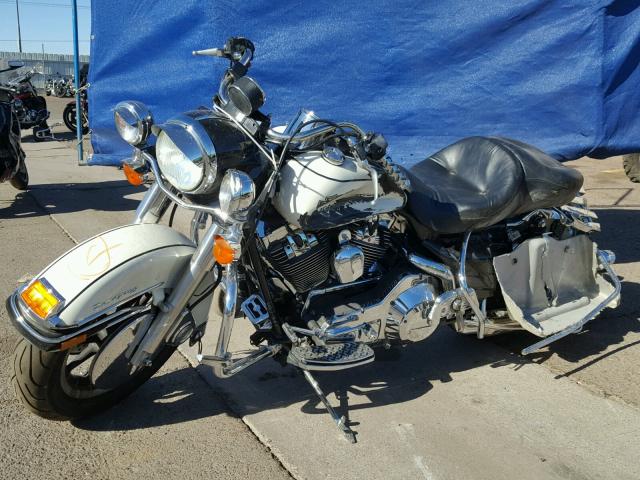 1HD1FHW112Y610459 - 2002 HARLEY-DAVIDSON FLHPI WHITE photo 2