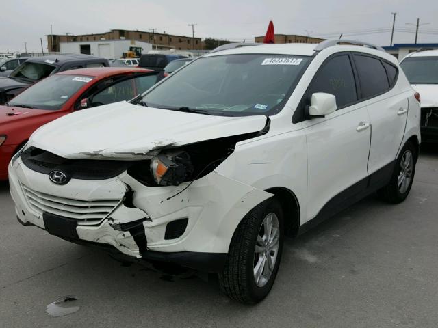 KM8JU3AC0BU229515 - 2011 HYUNDAI TUCSON GLS WHITE photo 2