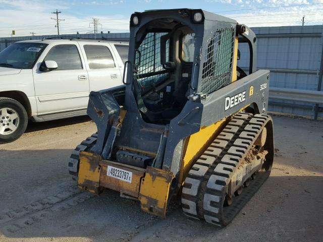 1T0323DKPCG235639 - 2013 JOHN DEERE SKIDSTEER YELLOW photo 2