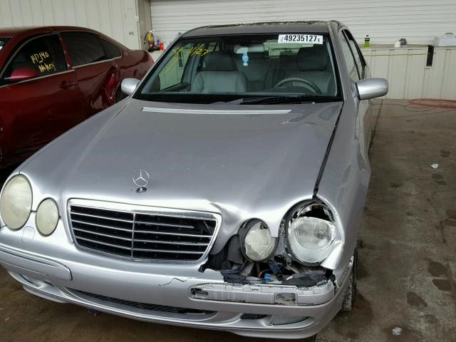 WDBJF70J32B490914 - 2002 MERCEDES-BENZ E 430 SILVER photo 9