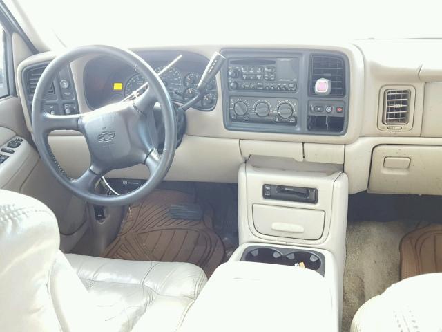 1GNEC13Z42J216743 - 2002 CHEVROLET TAHOE C150 WHITE photo 9