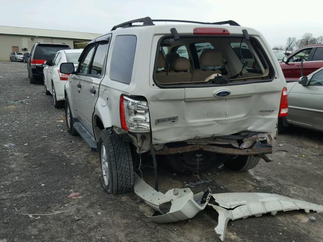 1FMCU93188KC16717 - 2008 FORD ESCAPE XLT WHITE photo 3