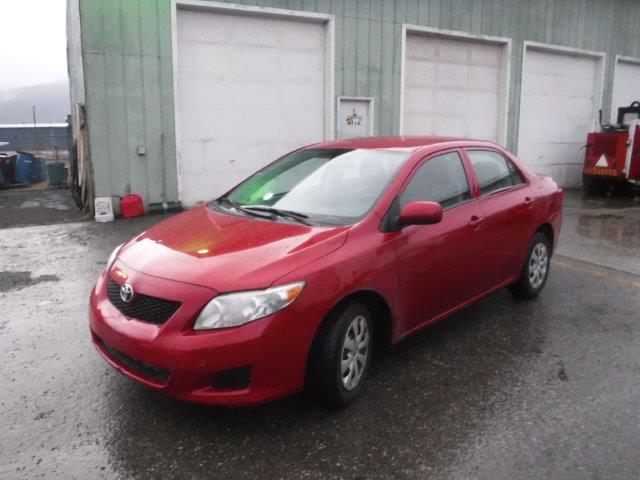 1NXBU4EE7AZ250480 - 2010 TOYOTA COROLLA BA RED photo 2