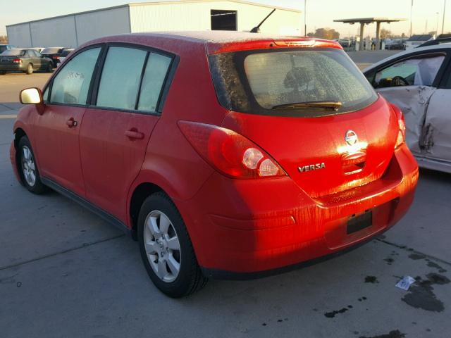 3N1BC13E97L356699 - 2007 NISSAN VERSA S RED photo 3