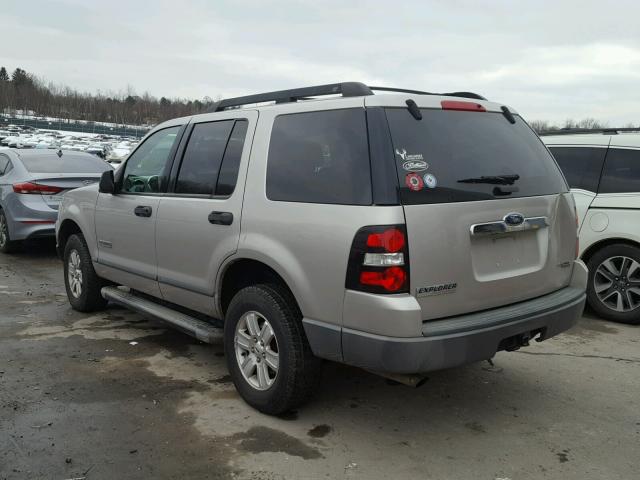 1FMEU72E66UA21945 - 2006 FORD EXPLORER X SILVER photo 3