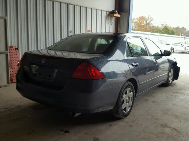 JHMCM564X6C000974 - 2006 HONDA ACCORD LX GRAY photo 4