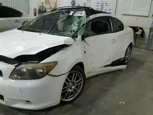 JTKDE177050024858 - 2005 TOYOTA SCION TC 白色 照片 9