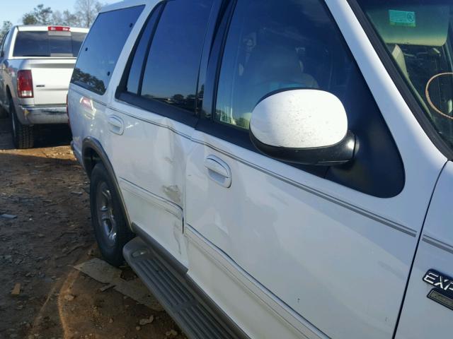 1FMRU17W92LA83744 - 2002 FORD EXPEDITION WHITE photo 9