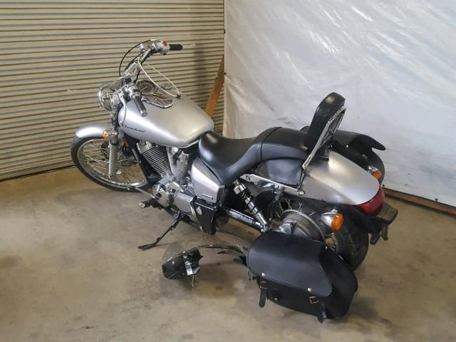 JH2RC53038M100659 - 2008 HONDA VT750 C2 SILVER photo 3