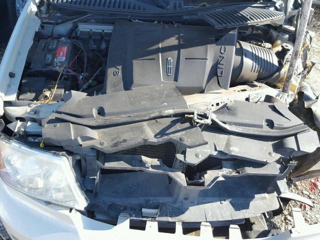 5LMFU27546LJ21979 - 2006 LINCOLN NAVIGATOR CREAM photo 7