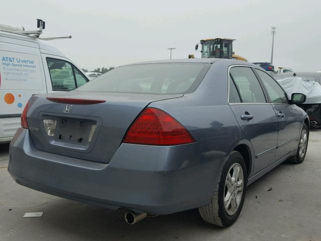 1HGCM56347A150795 - 2007 HONDA ACCORD SE BLUE photo 4