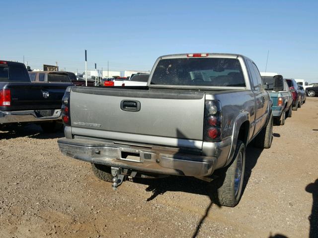 1GCHK29U76E137866 - 2006 CHEVROLET SILVERADO GRAY photo 4