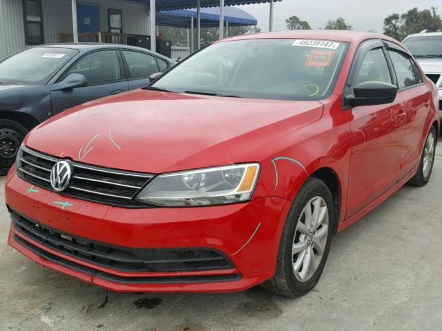 3VWD17AJ0FM295439 - 2015 VOLKSWAGEN JETTA SE RED photo 2