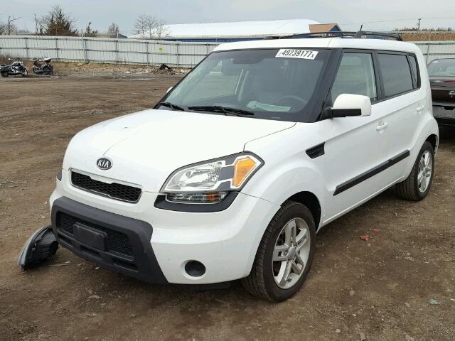 KNDJT2A26B7705533 - 2011 KIA SOUL + WHITE photo 2