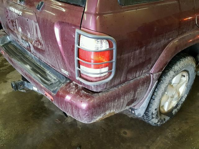 JN8DR09Y92W709854 - 2002 NISSAN PATHFINDER MAROON photo 9