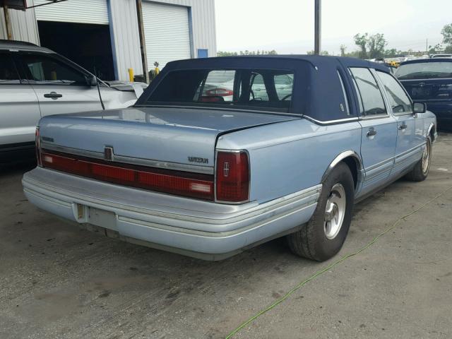 1LNLM81W8PY697931 - 1993 LINCOLN TOWN CAR E BLUE photo 4