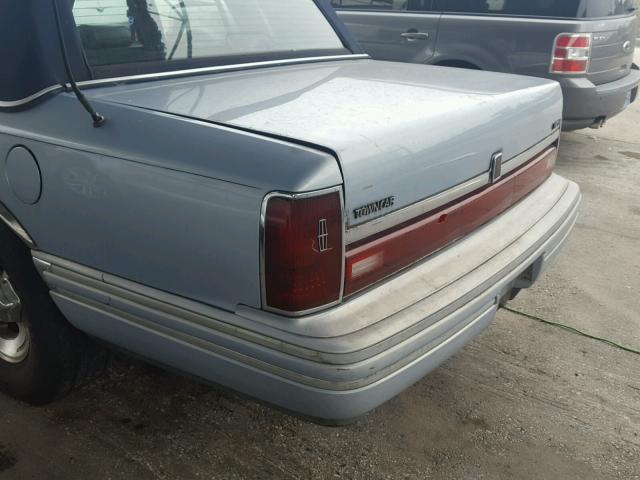 1LNLM81W8PY697931 - 1993 LINCOLN TOWN CAR E BLUE photo 9