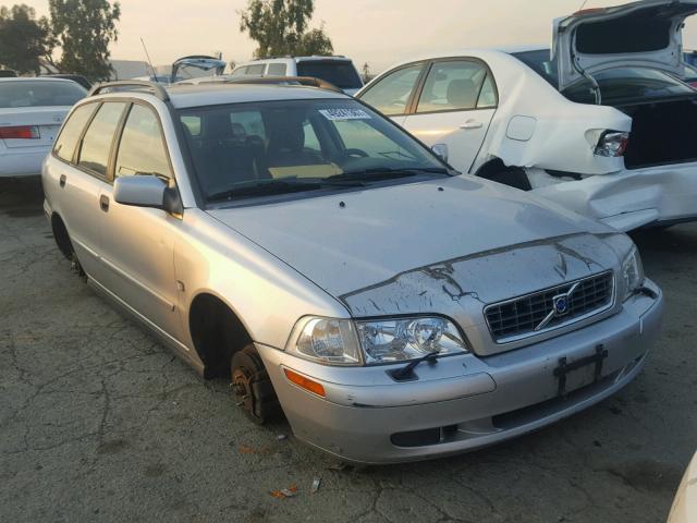 YV1VW27554F085089 - 2004 VOLVO V40 1.9T SILVER photo 1