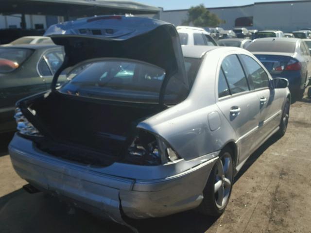 WDBRF40J35F695888 - 2005 MERCEDES-BENZ C 230K SPO SILVER photo 4