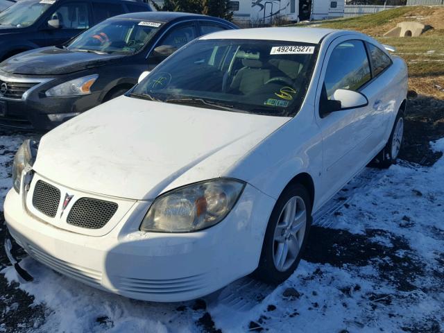 1G2AL18F787236114 - 2008 PONTIAC G5 WHITE photo 2