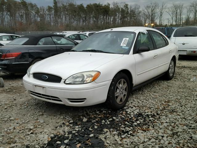 1FAFP53U55A301274 - 2005 FORD TAURUS SE WHITE photo 2