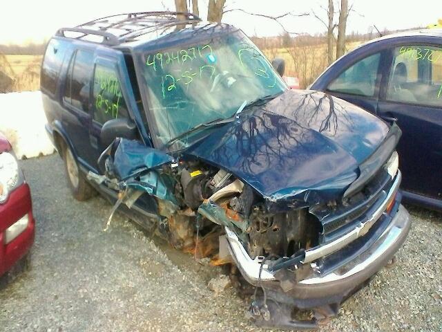 1GNDT13W012110252 - 2001 CHEVROLET BLAZER BLUE photo 1