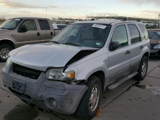 1FMYU03135DA06656 - 2005 FORD ESCAPE XLT SILVER photo 2