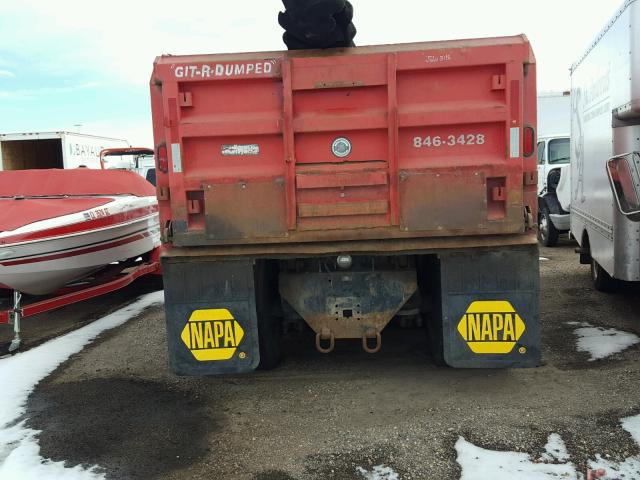 1NKDLR9X31J874317 - 2001 KENWORTH CONSTRUCTI RED photo 6